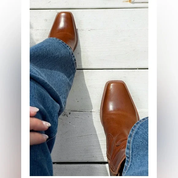 Matisse Ezra Women's Brown Ankle Boosts.